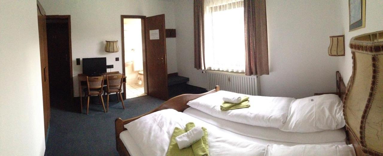 Ebersbach an der Fils Goldene Roseアパートホテル エクステリア 写真