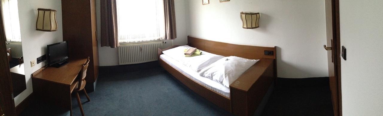 Ebersbach an der Fils Goldene Roseアパートホテル エクステリア 写真